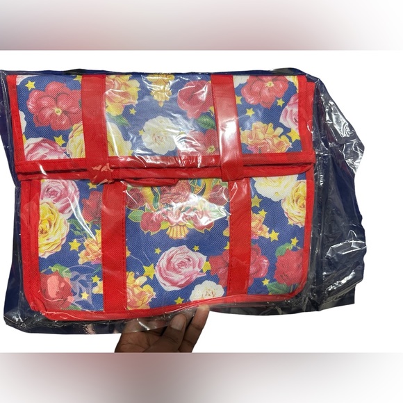 NWT Floral Virgin Mary Medium Size Reusable Red Bag - Picture 2 of 2